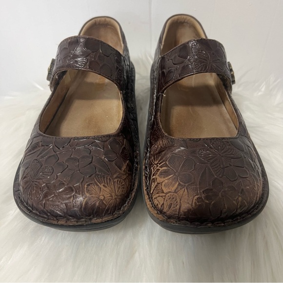 Alegria Floral Embossed Slip On Maryjane Leather Comfort Shoes Size 39 8.5 - Picture 2 of 14